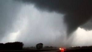 Badai-Tornado di AS: 18 Orang Tewas, Aliran Listrik Putus 