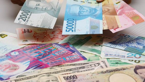 Rupiah Sore Ini Menguat ke Level Rp13.642 per Dolar AS