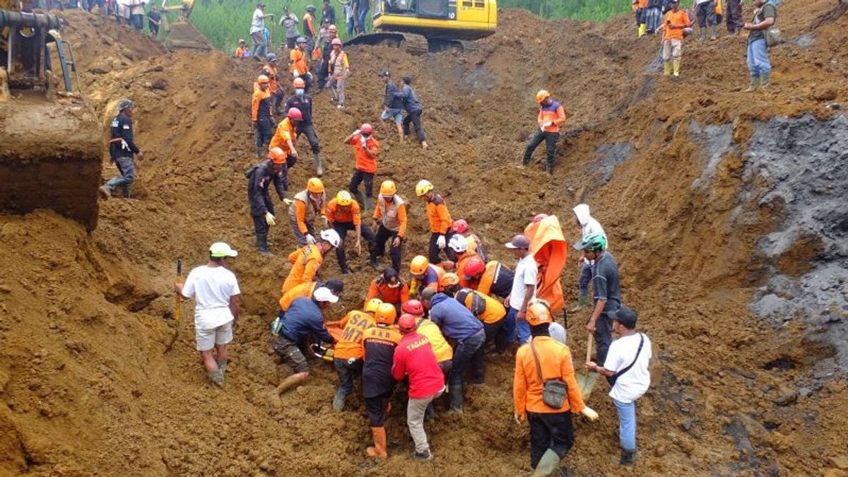 Tim SAR Kembali Temukan Satu Korban Tewas Longsor DAS Semeru Lumajang