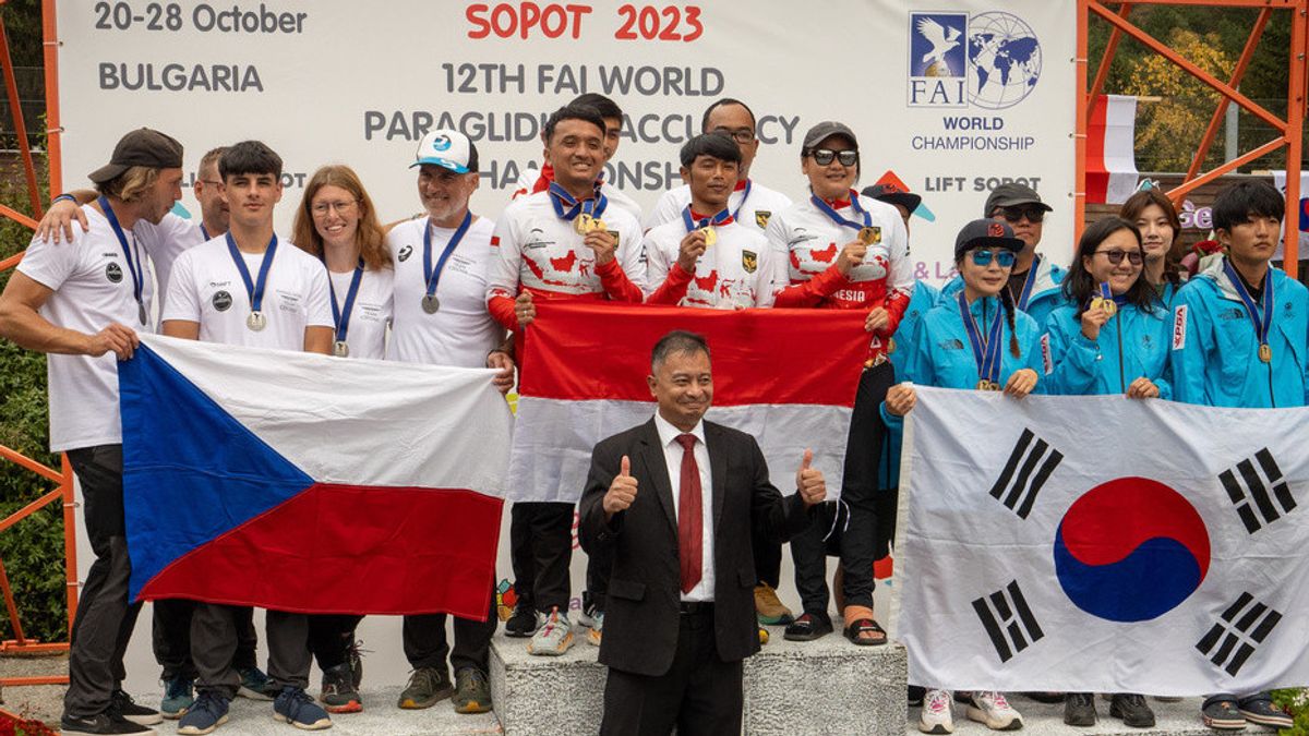 ブルガリアで金メダルを獲得したインドネシアのパラグライダーチーム、青年スポーツ省は感謝