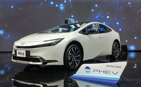 Diminati Pengunjung di GIIAS 2024, Intip Spesifikasi Lengkap Prius PHEV