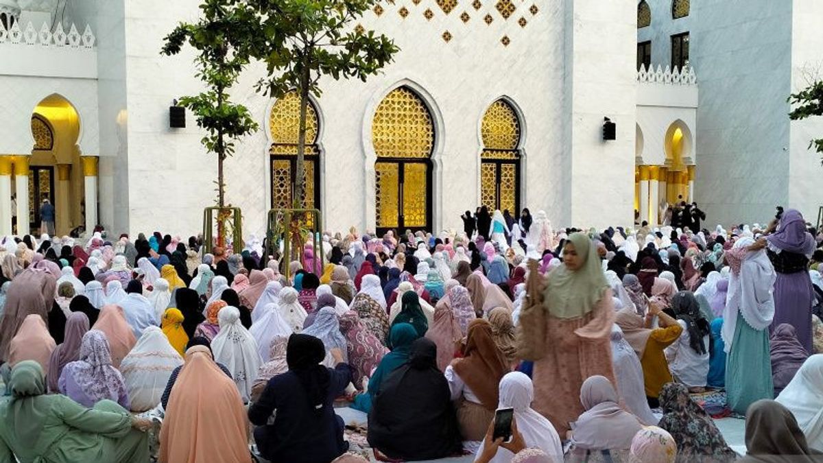 Pegawai Alih Daya Masjid Sheikh Zayed Solo Mengeluh Gaji Tak Sesuai Perjanjian, Perusahaan Penyalur Bilang Begini