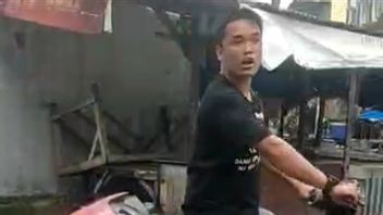 棉兰商人敲诈暴徒谁喊 '你叫所有的警察， 我不怕' 被警察逮捕