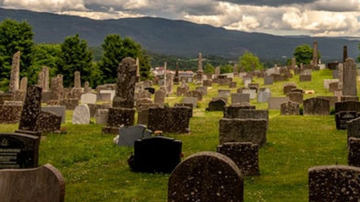 Sri Lankan Muslims Criticize Mandatory Cremation Rules For COVID-19 Victims
