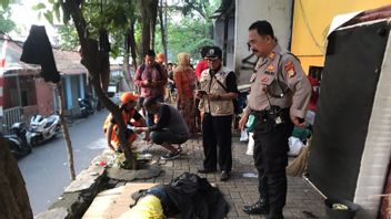 Pria di Tebet Mendadak Meninggal Dunia Saat Ingin Duduk di Pinggir Jalan