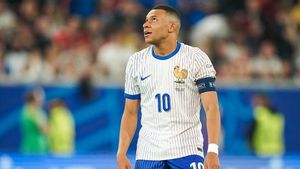 基利安·姆巴佩(Kylian Mbappe)在阿布森6个月后重返法国队