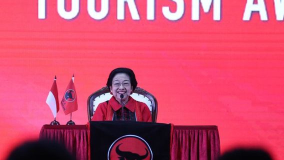 Megawati Tegaskan Tanah Bali Tak Boleh Dikonversi, Minta Bule Nakal Dideportasi