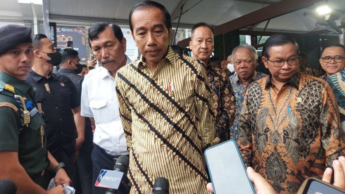 Jokowi Perintahkan Luhut Rumuskan Sanksi Bagi Kementerian Hingga BUMN BUMD yang Belanja Produk Impor