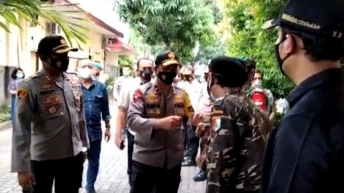 اعتقال إرهابي مشتبه به في جاوة الشرقية لا يزال في عملية التعامل
