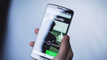 Spotifyはポッドキャストに真剣に取り組み始める
