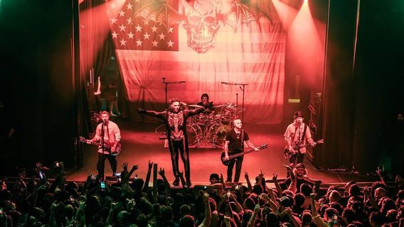 M. Shadows 透露了 Avenged Sevenfold 從巡回演出中赚钱的困难