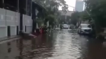 南ジャカルタ地域の多くの地点での洪水は、その日の早い時間から後退しています