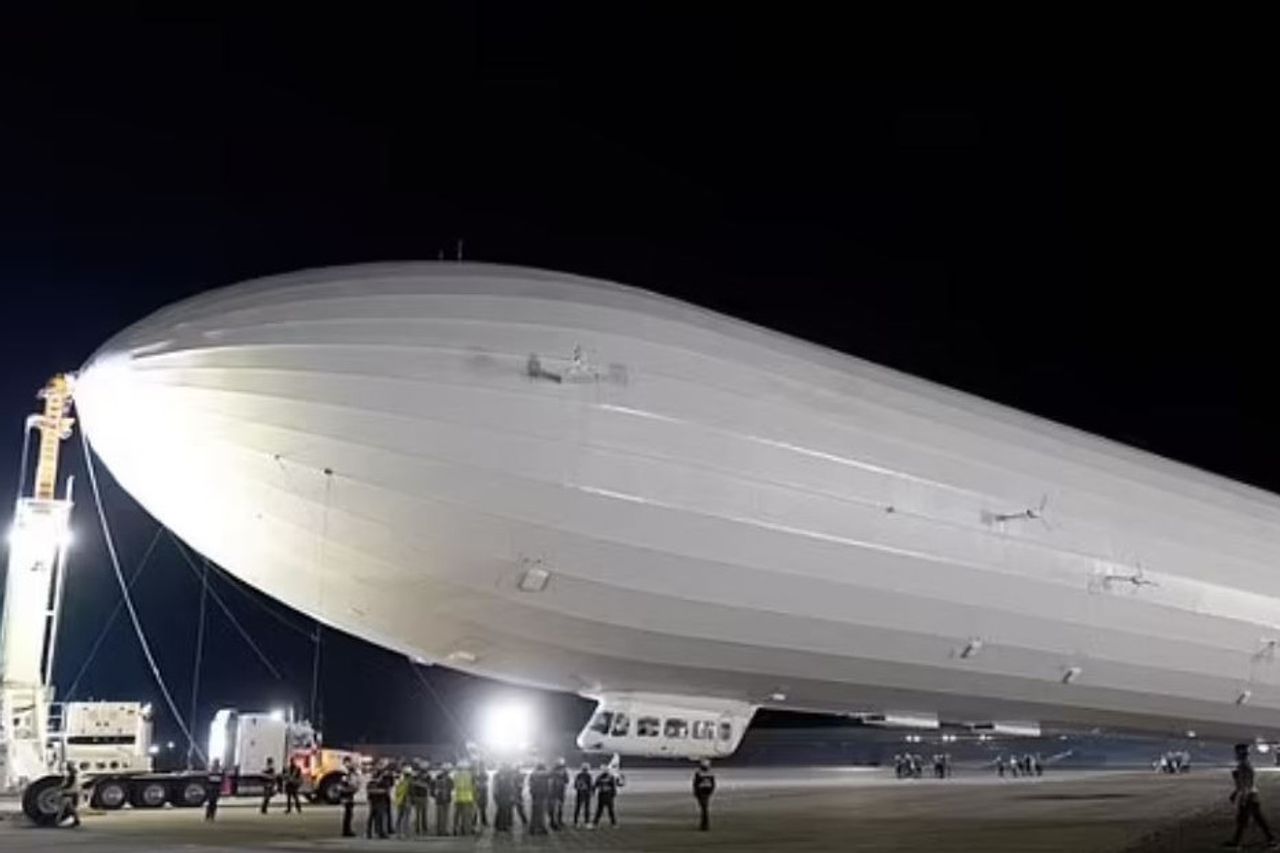 世界最大の飛行機、パスファインダー1打ち上げ、最初のテスト飛行に臨む