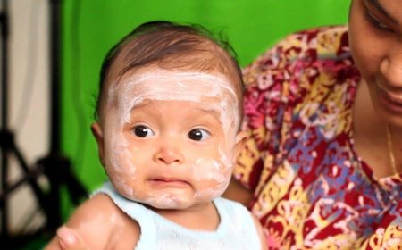 Cara Membuat Masker Bedak Bayi dengan Air Biasa, Begini Langkahnya