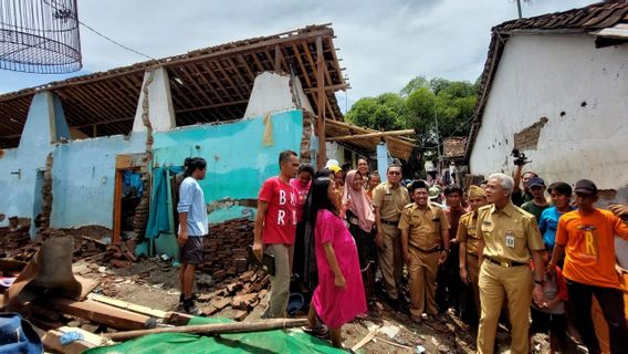 ブレベスの洪水の影響を受けた住民を訪問し、ガンジャールはプサタルにHuluの堤防と緑化を上げるように命じます