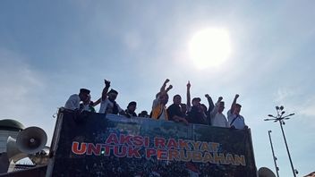 L’équipe nationale AMIN Refly Harun à la foule de la démonstration : Le président Jokowi peut être expulsé, il y a un vers dans la loi
