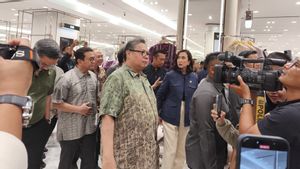 Airlangga Ungkap Turis Malaysia Ramai Coba Whoosh dan Berbelanja di Bandung