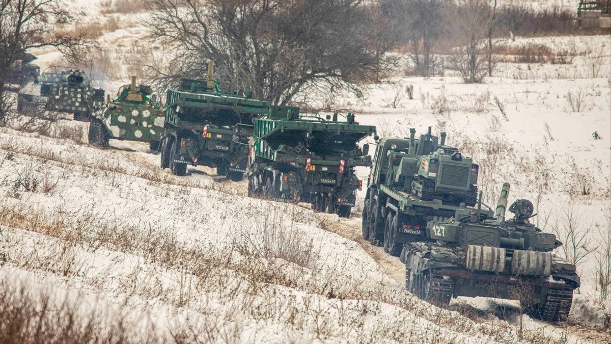 Russia Sends Troops To Two Separate Territories, U.S. Officials Value Non-Invasion As Of 2014