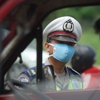 Percuma Panjang Jika Tak Keras: 'Sarkasme Mak Erot' yang Mengusik 'Letoynya' PSBB Jakarta