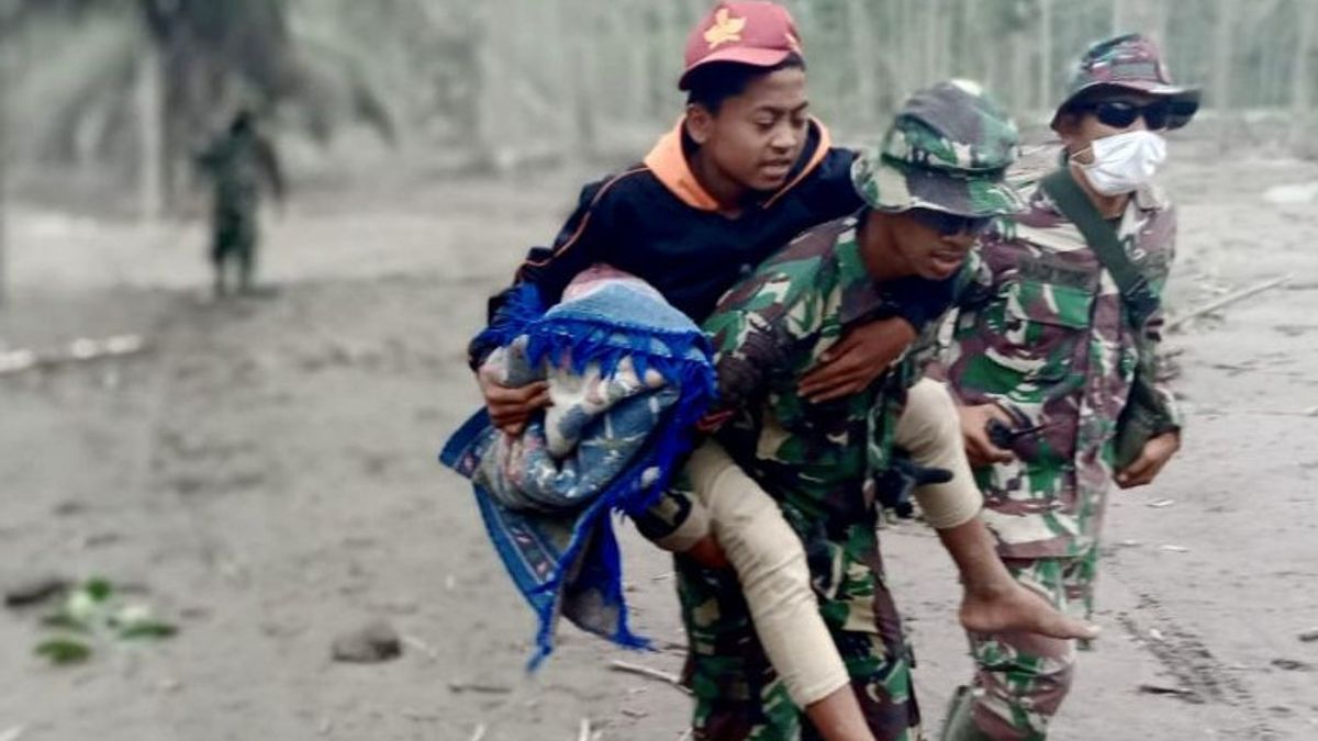 Sisir Warga Korban Semeru, TNI AU Kerahkan Pasukan Khusus