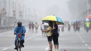 Sedia Payung, BMKG Perkirakan Jakarta, Bandung hingga Surabaya Hujan Hari Ini