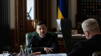 Zelensky Urged to Investigate Corruption in Ukraine for EU Membership