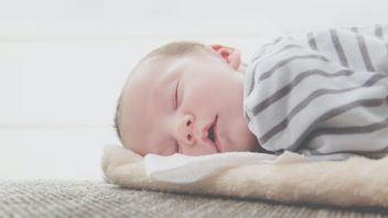Mempelajari Pola Tidur Pada Bayi 6 Bulan