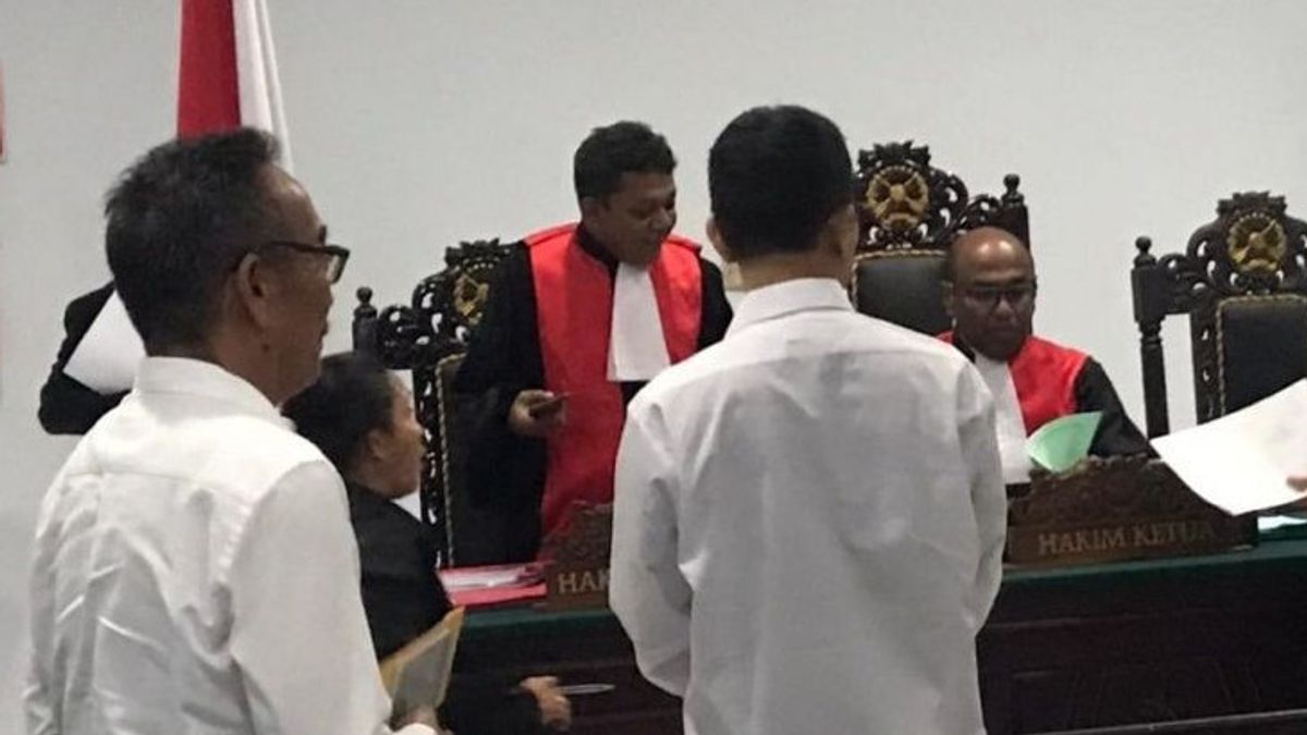 Korupsi Pengadaan Kapal Pemkab, Kadishub SSB Maluku dan Konsultan Dituntut 3 dan 2 Tahun Penjara