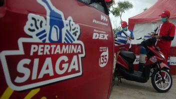 Le Retour à La Maison Est Interdit, Mais Pertamina Fournit Des Transporteurs De Carburant Emballés Sur La Trans Java Toll Road