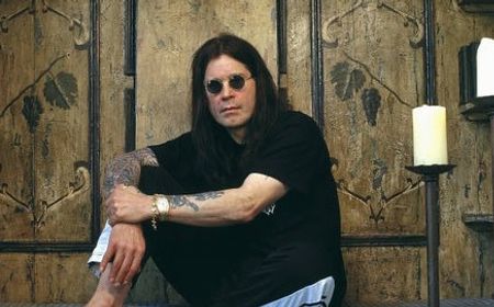 Ozzy Osbourne Tak Terima Kanye West Sampling Lagu “War Pigs” Tanpa Izin