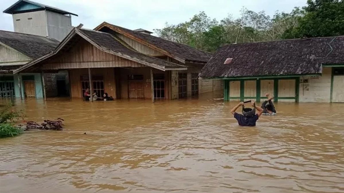 East Kotawaringin's Bad Floods Back, Some Residents Stayed At Home