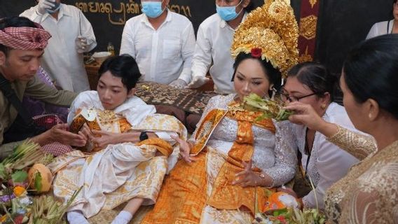 Puluhan Disabilitas di Bali Dapat Kesempatan Metatah Massal Gratis