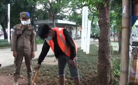 Satpol PP Tindak Warga Tak Pakai Masker di Kawasan BKT Duren Sawit