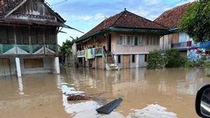 南スマトラの南OKUにある何百もの家屋が洪水に見舞われました