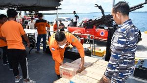 KAL TNI AL Angkut Bantuan Logistik untuk Korban Gempa di Pulau Terluar Selayar