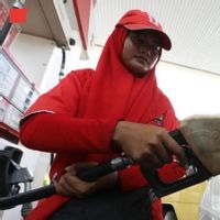 Harga BBM dan LPG Nonsubsidi Naik, Kelas Menengah Kian Terjepit