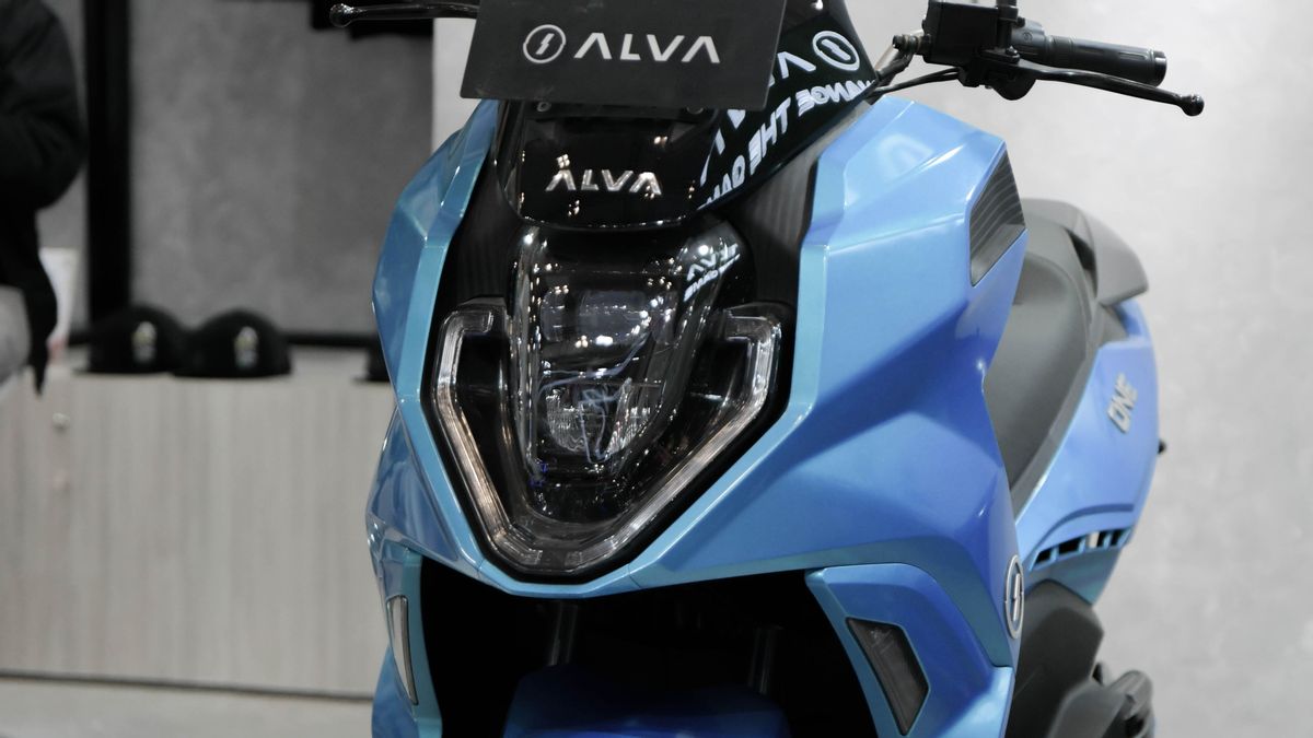 Many Manufacturers Present Electric Motorcycles In The Country, Alva: The Road Is Right
