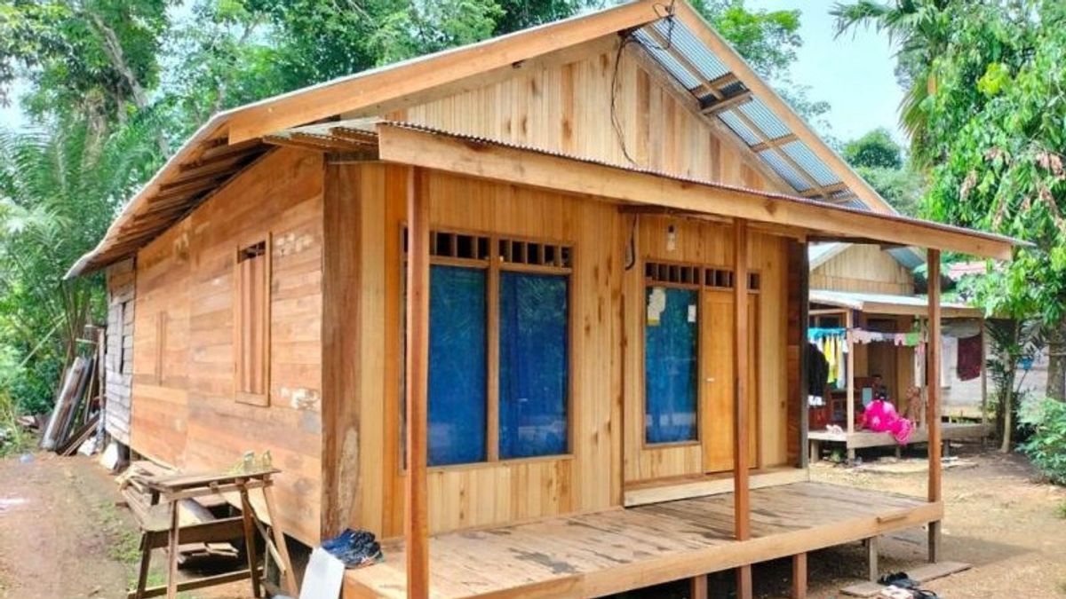 وزارة النهوض باللاجئين: 2016 منزلا غير صالح للسكن في كاليمانتان الشرقية احصل على المساعدة
