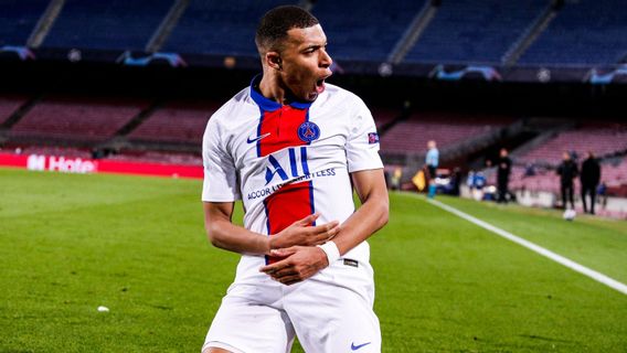 Le Triplé De Mbappe Fait Taire Barcelone