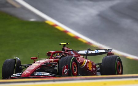 Max Verstappen Catat Waktu Tercepat di Kualifikasi GP Belgia, Tapi Leclerc Start Terdepan