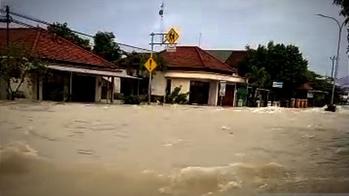 جيبولنيا 6 جسور تفاقم الفيضانات في ديماك ، جاوة الوسطى
