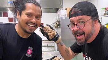 At Australian Tour Sela Foo Fighters, Dave Grohl Prepares 430 Foods For Tunawisma