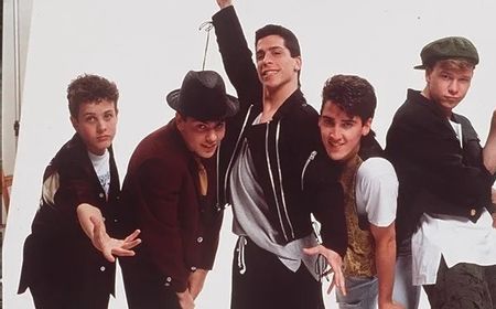 New Kids on the Block Kembali Luncurkan Album Setelah 11 Tahun