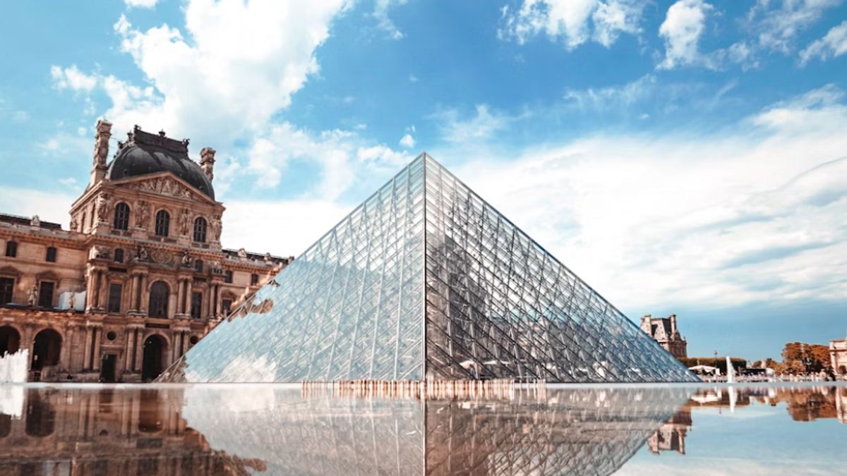 Prancis Masih Bergulat Temukan Koleksi Museum Louvre yang Hilang Dicuri