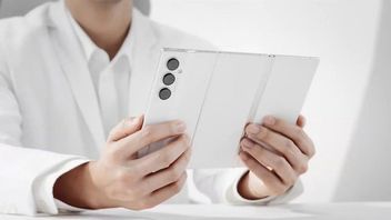 Samsung Siap Produksi Massal Layar Ponsel Tri-Fold Mulai Bulan Depan