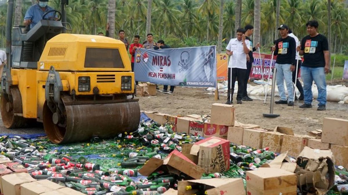 Gorontalo Police Destroy Tens Of Thousands Of Liters Of Illegal Alcohol