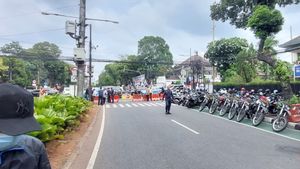 Jelang Pengundian KPU RI, Polisi Mulai Tutup 2 Ruas Jalan Imam Bonjol
