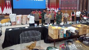 北スマトラ州警察は、ハーレーダビッドソンから数十羽の鶏まで、タイ原産の密輸品を押収しました