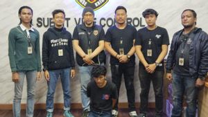 警方在Kemang Jaksel的英国脱欧俱乐部逮捕了盗窃行李和手机的肇事者