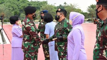 60 Pati TNI A Augmenté En Rang: 36 De Tni AD, 8 TNI AL Et 16 TNI AU